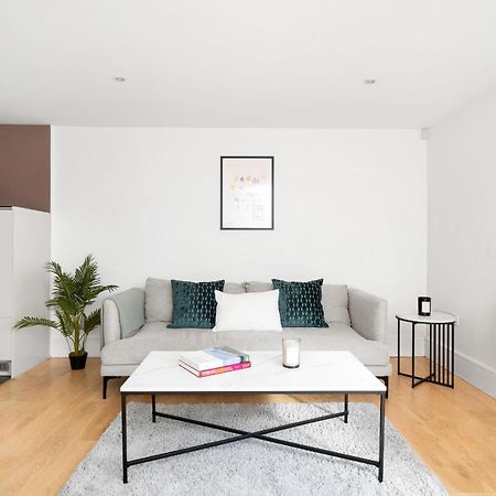 King'S Cross - 2Br With Terrace - Cityapartmentstay Londra Exterior foto