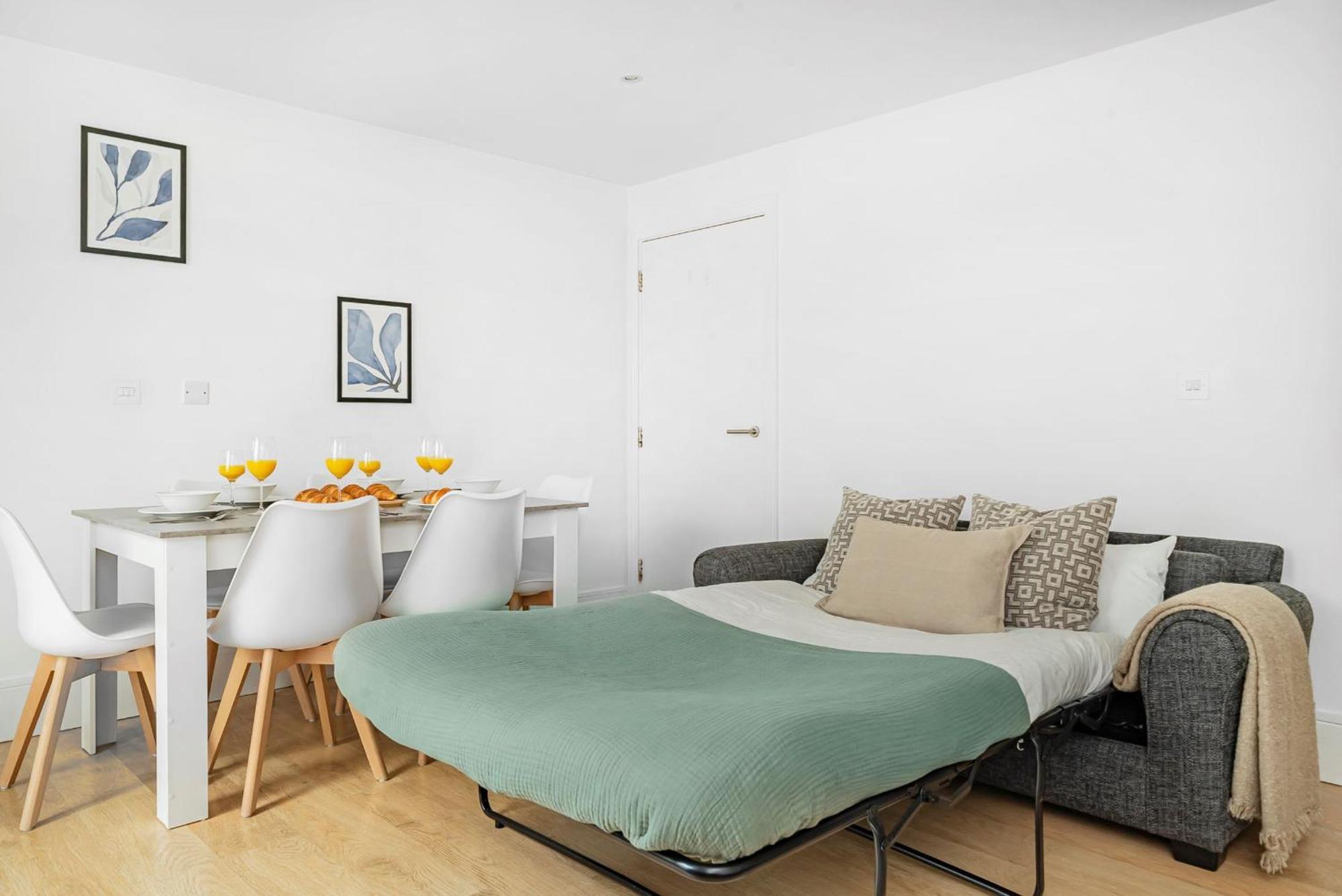 King'S Cross - 2Br With Terrace - Cityapartmentstay Londra Exterior foto