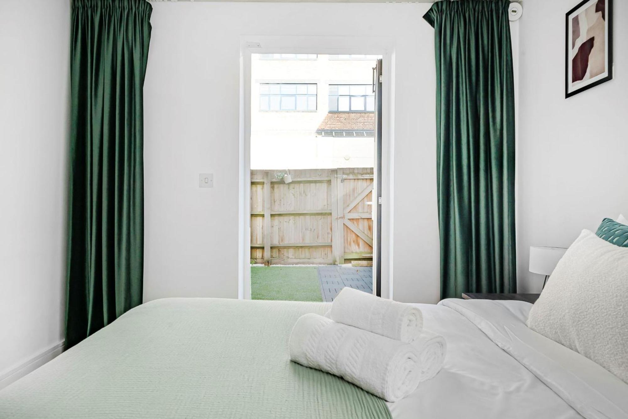 King'S Cross - 2Br With Terrace - Cityapartmentstay Londra Exterior foto