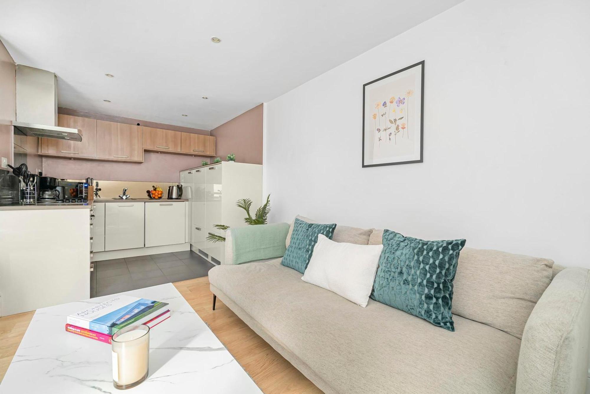 King'S Cross - 2Br With Terrace - Cityapartmentstay Londra Exterior foto